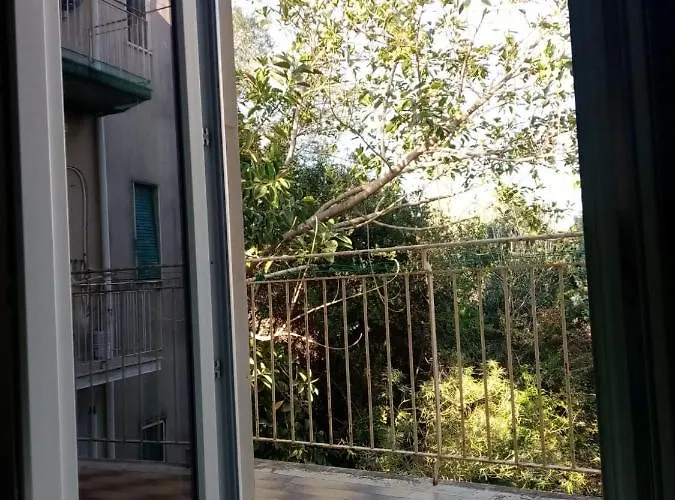 Lo Scorcio Della Neapolis Accogliente Pressi Parco Neapolis