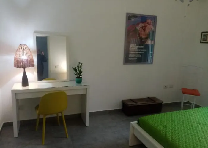 Lo Scorcio Della Neapolis Accogliente Pressi Parco Neapolis Syrakus