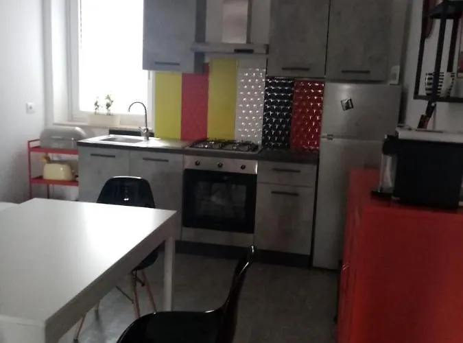 Lo Scorcio Della Neapolis Accogliente Pressi Parco Neapolis Syrakus