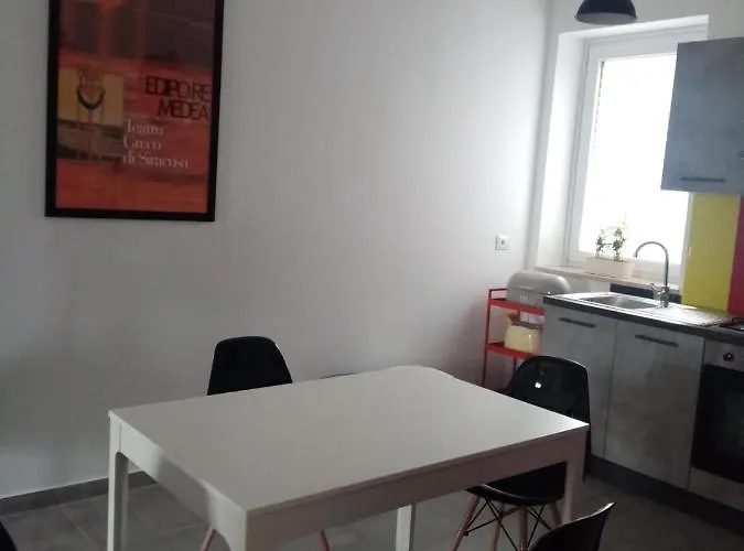 Lo Scorcio Della Neapolis Accogliente Pressi Parco Neapolis Apartment