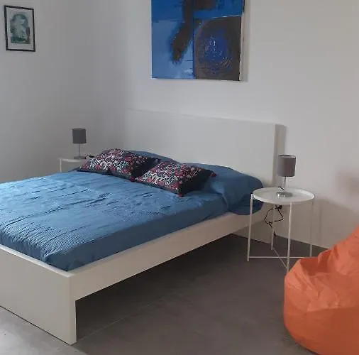 Lo Scorcio Della Neapolis Accogliente Pressi Parco Neapolis Syrakus