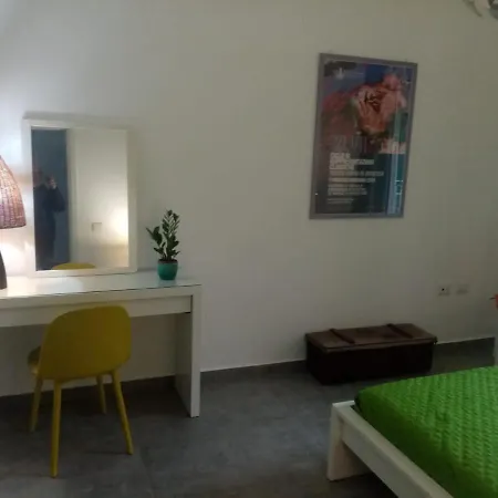 Lo Scorcio Della Neapolis Accogliente Pressi Parco Neapolis Syrakuzy