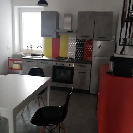 Lo Scorcio Della Neapolis Accogliente Pressi Parco Neapolis Syrakuzy