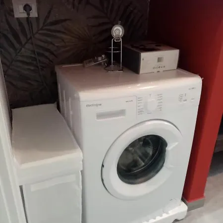 Apartament Lo Scorcio Della Neapolis Accogliente Pressi Parco Neapolis